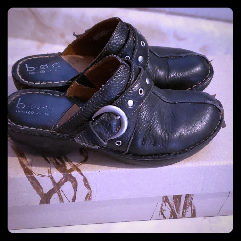 Born Concept Clogs